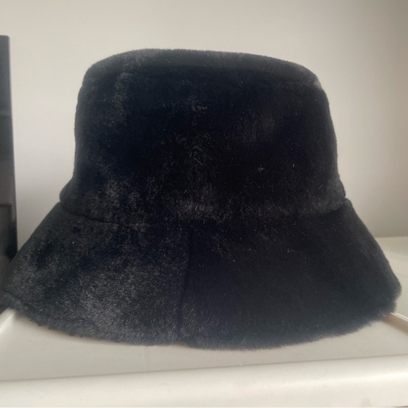 Sprigs Black Faux Fur Bucket Flap Short Brim Soft Collapsable Hat Elastic Band - Picture 1 of 15
